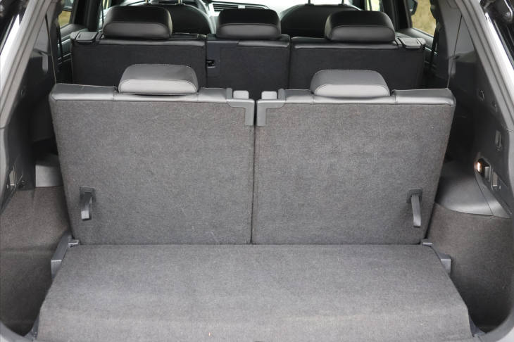 Volkswagen Tiguan Allspace 2,0 TSI 4x4 DSG R-Line 7-Míst