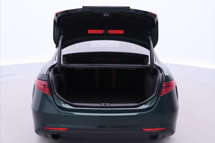 Alfa Romeo Giulia 2,0 T 148kW Aut. CZ Super DPH