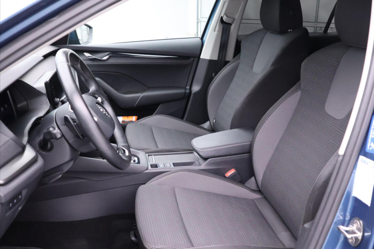 Škoda Octavia 2,0 TDI 110kW DSG Ambition CZ DPH