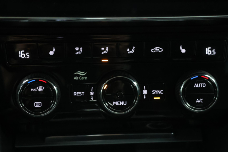 Škoda Superb 2,0 TDI 110kW DSG CZ 1.Maj DPH