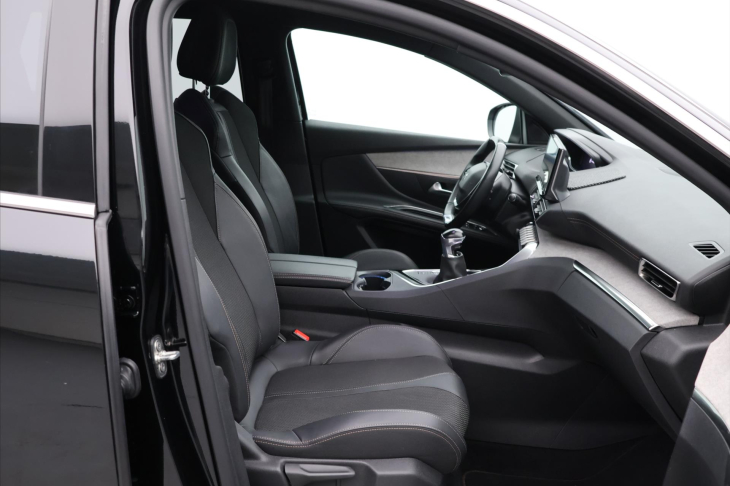 Peugeot 5008 1,2 PureTech 96kW GT 7-Míst