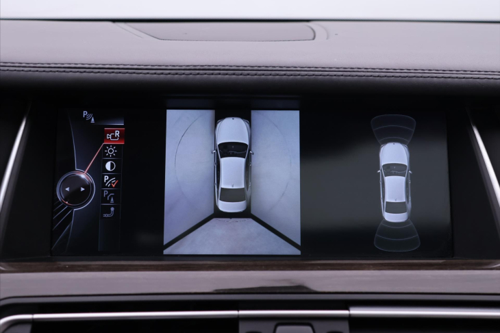 BMW Řada 7 3,0 190kW Xdrive ALU Kůže Šíbr