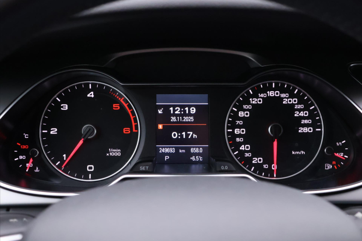 Audi A4 2,0 TDI 110kW Aut. CZ Xenon