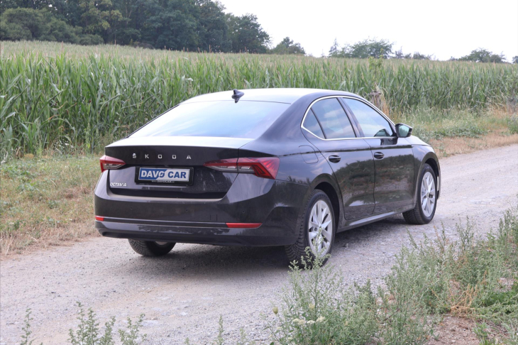 Škoda Octavia 2,0 TDI 110kW Style DSG DPH CZ