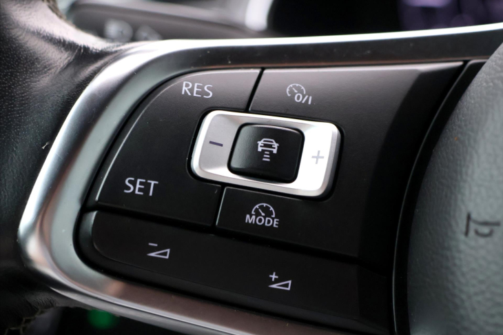 Volkswagen Arteon 2,0 TDI 176kW 4x4 R-Line CZ