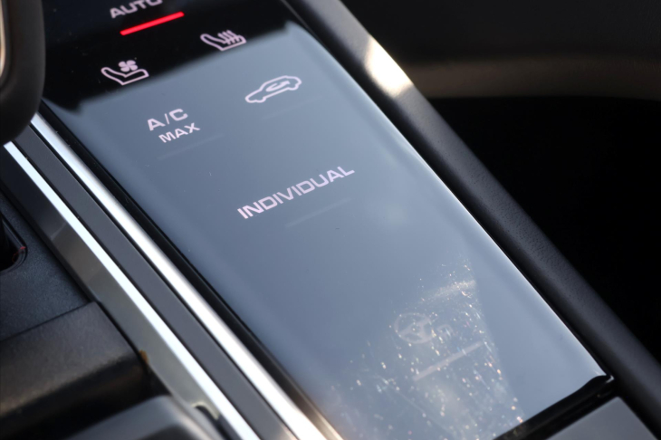 Porsche Cayenne 3,0 EHV 340kW Platinum DPH