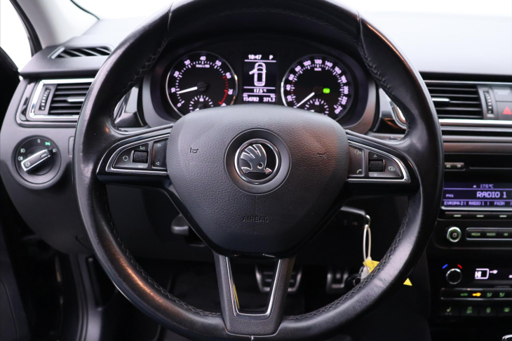 Škoda Rapid 1,4 TSI 90kW DSG Elegance Xenon