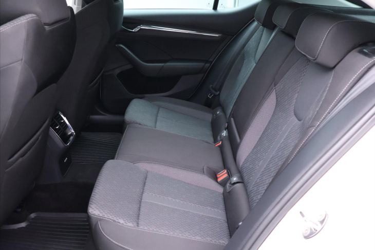 Škoda Octavia 2,0 TDI 85kW DSG Style CZ
