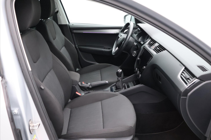 Škoda Octavia 2,0 TDI Style LED CZ