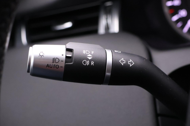 Land Rover Discovery Sport 2,0 D 110kW 4WD CZ 1Maj