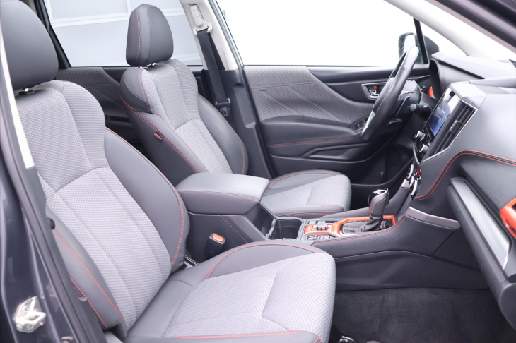 Subaru Forester 2,0 110kW CZ 4x4 Pano DPH