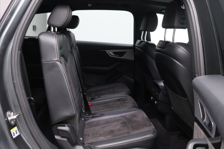 Audi Q7 3,0 TDI 200kW Quattro S-LINE