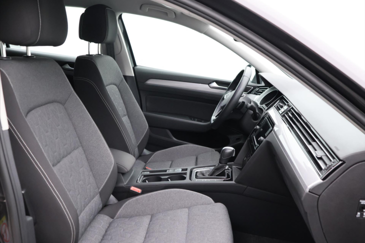 Volkswagen Passat Variant 1,5 TSI EVO 110kW Klima CZ DPH
