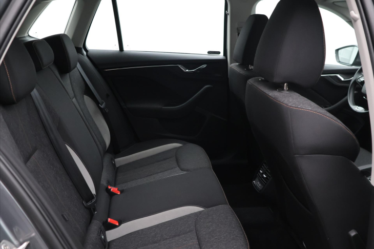 Škoda Kamiq 1,0 TSI 81 kW LED Aut.klima CZ