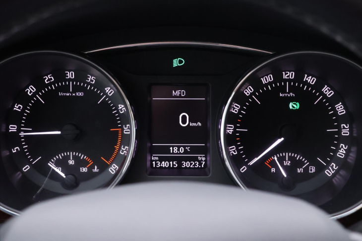 Škoda Superb 2,0 TDI 103kW DSG Elegance