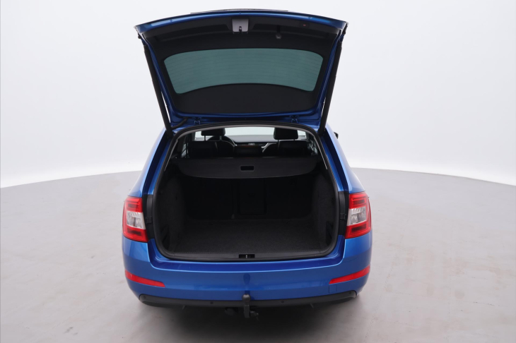 Škoda Octavia 1,4 TSI 103kW Elegance Xenon