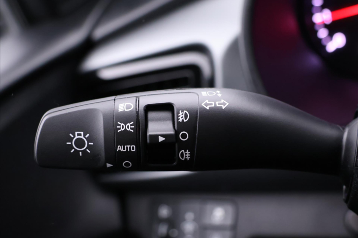 Kia Rio 1,4 CVVT 73kW Exclusive Navi