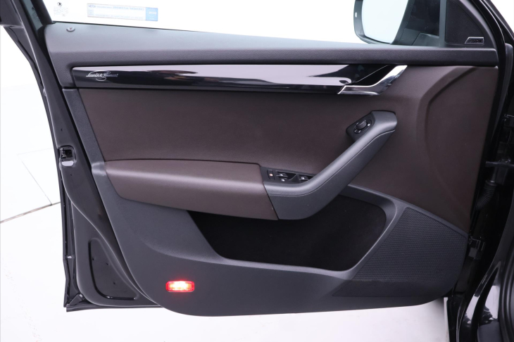 Škoda Octavia 2,0 TDI 110kW 4x4 CZ L&K Xenon