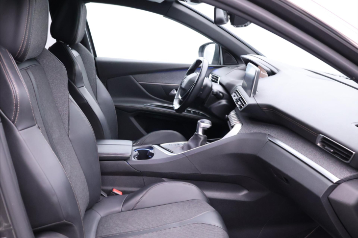 Peugeot 5008 1,2 PT 96kW GT-Line 7-Míst