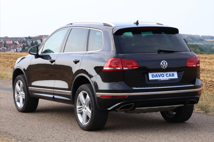 Volkswagen Touareg 3,0 TDI V6 DSG R-LINE CZ 4M