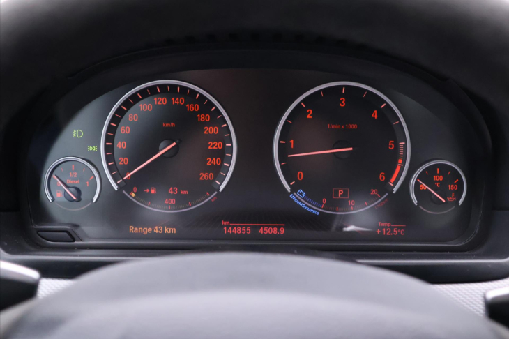 BMW Řada 5 3,0 530D 190 kW xDrive M-Paket