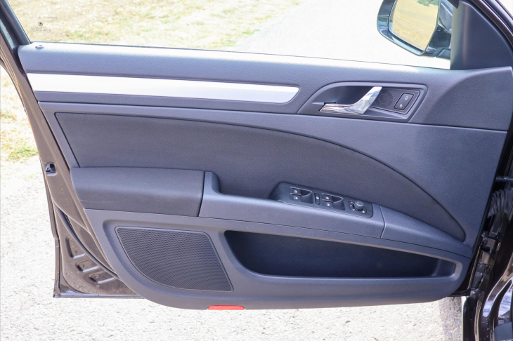 Škoda Superb 2,0 TDI Exclusive Xenon 1.Maj.