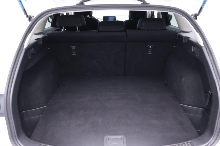 Mazda 6 2,0 Skyactive-G Exclusive DPH