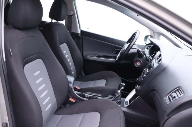 Kia Ceed 1,6 GDI 99kW Exclusive CZ