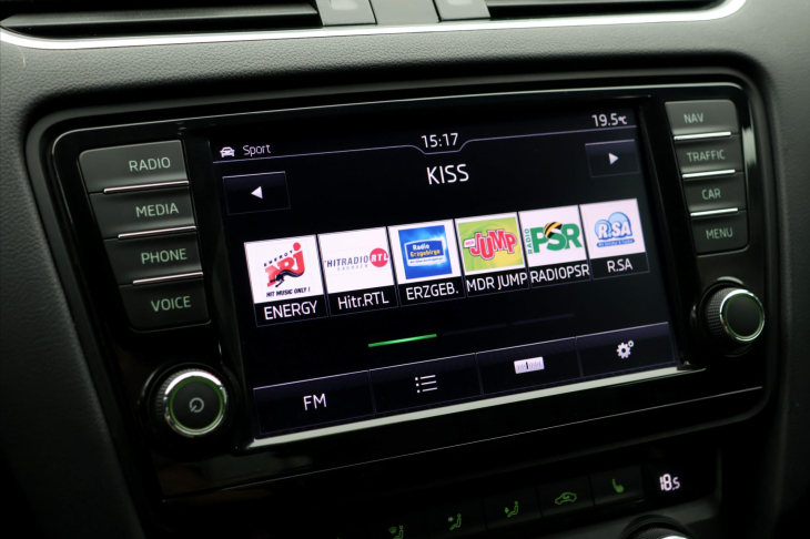 Škoda Octavia 2,0 TSI RS 169kW Xenon Kůže