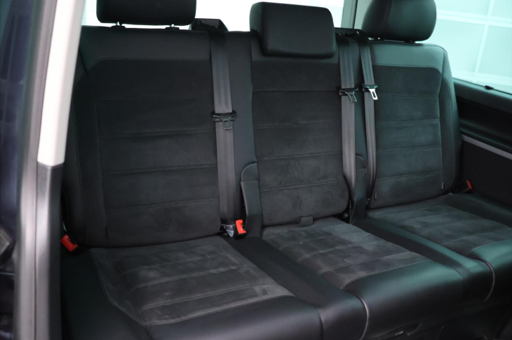 Volkswagen Multivan 2,0 TDI 150KW HL 4MOT DSG CZ