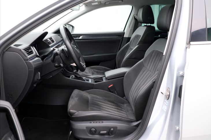 Škoda Superb 1,4 TSI 160kW Style DSG DPH iV