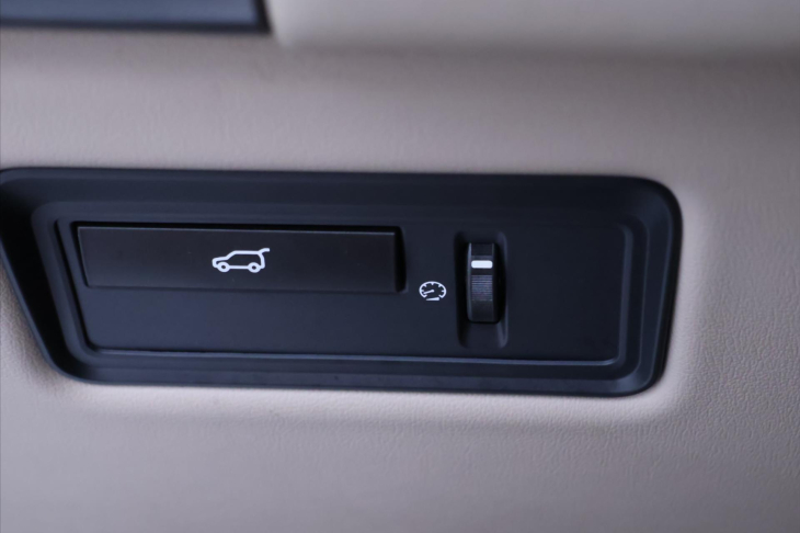 Land Rover Range Rover 3,0 SDV6 215kW HSE CZ DPH