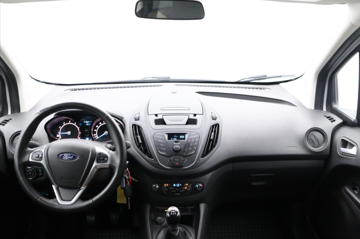 Ford Tourneo Courier 1,0 I 74KW CZ KLIMA TAŽNÝ