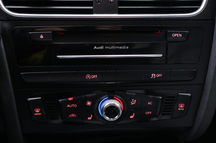 Audi A4 2,0 TDI 100kW Tažné Tempomat