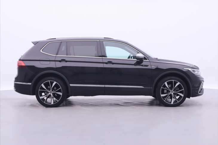 Volkswagen Tiguan Allspace 2,0 TSI DSG 4M R-Line 7Míst DPH