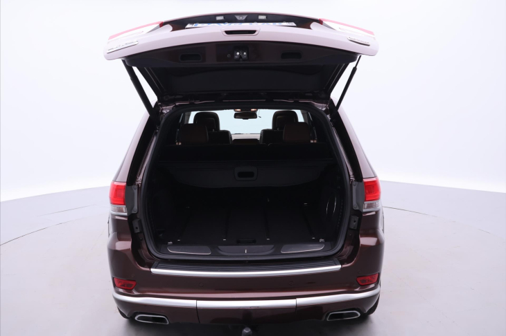 Jeep Grand Cherokee 3,0 CRDI 184kW CZ Summit DPH