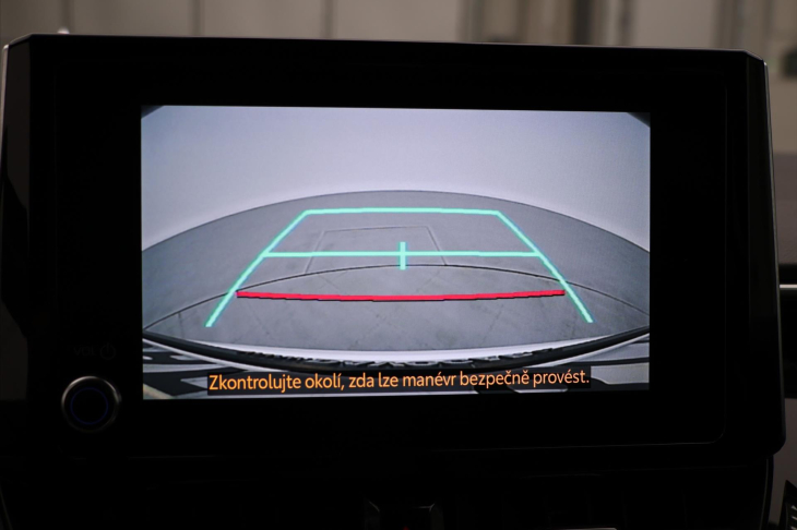 Toyota Corolla 1,8 Hybrid e-CVT 1.Maj DPH GR