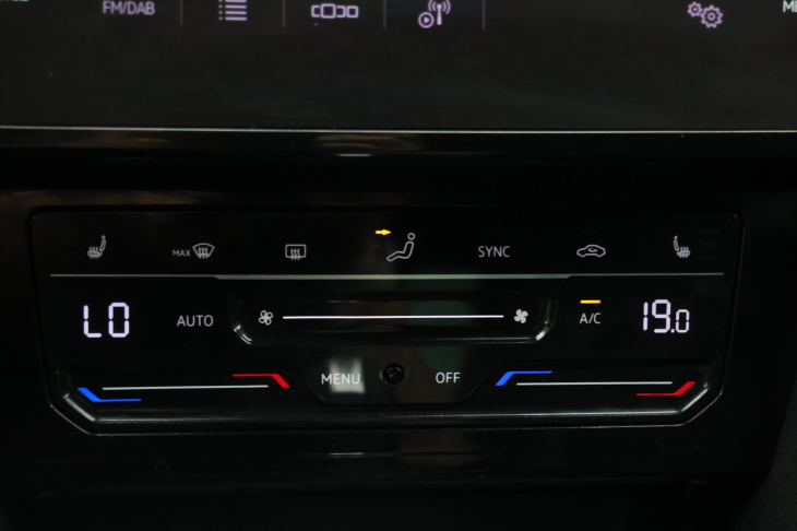 Volkswagen Passat 2,0 TDI 140kW DSG CZ R-line