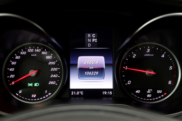 Mercedes-Benz Třídy V 2,0 300d 176kW CZ DPH 7-Míst 4x4