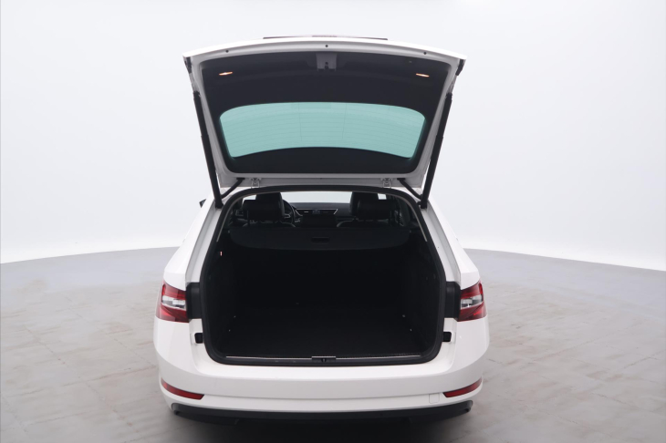 Škoda Superb 2,0 TDI 140kW L&K Navi CZ