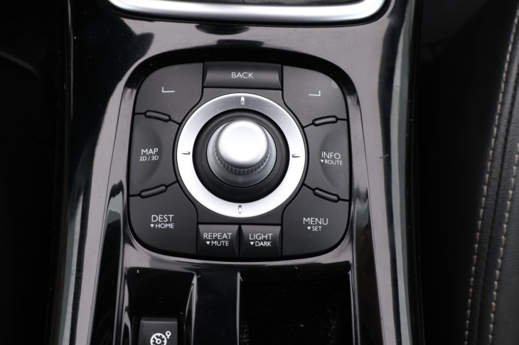 Renault Laguna 2,0 dCi 110 kw Black Edition