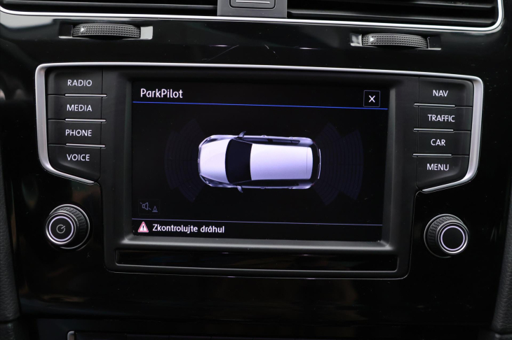 Volkswagen Golf 1,4 TSI 110kW Highline Navi