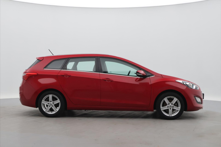 Hyundai i30 1,6 GDI 99kW Trikolor Style CZ