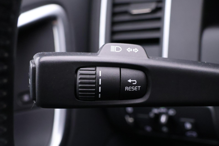 Volvo XC60 2,4 D5 162kW Aut. AWD Momentum