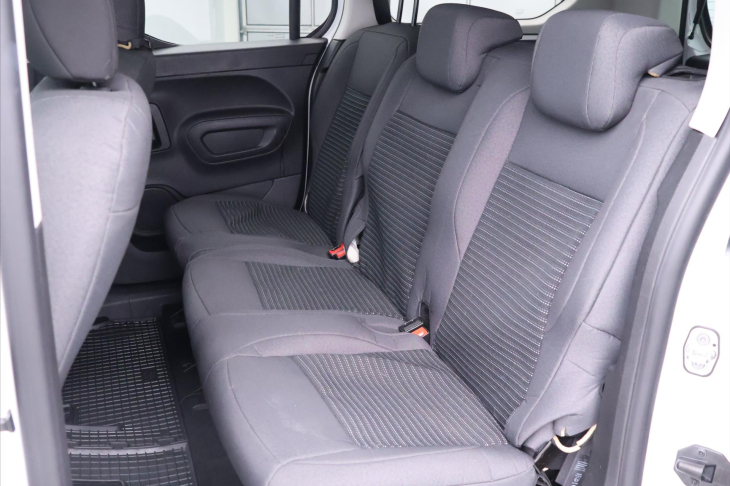 Opel Combo 1,2 Turbo 81kW Enjoy XL CZ