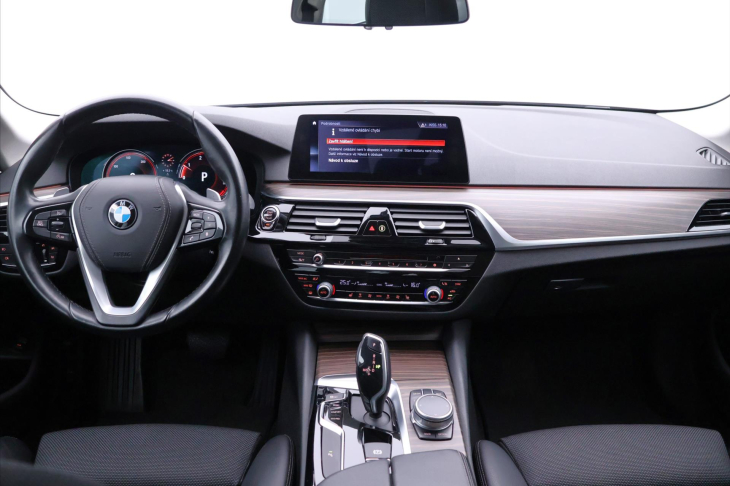 BMW Řada 5 2,0 520d xDrive 140kW