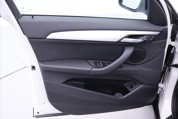 BMW X1 2,0 20i 131kW Aut. xDrive CZ