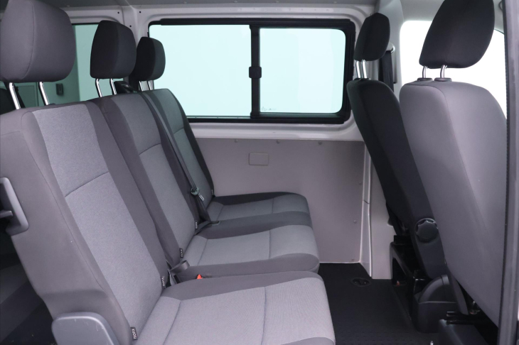 Volkswagen Transporter 2,0 TDI 110kW CZ 9-Míst Tažné