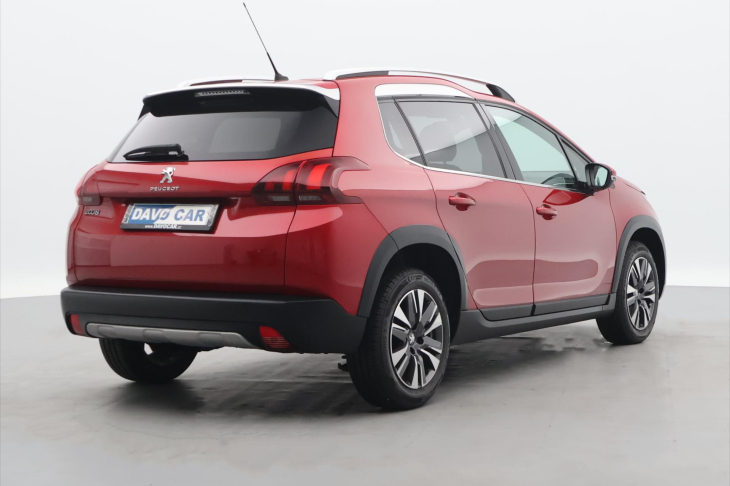 Peugeot 2008 1,2 PureTech 60kW Allure CZ