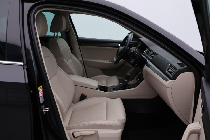 Škoda Superb 2,0 TDI 147kW Style 4x4 Kůže